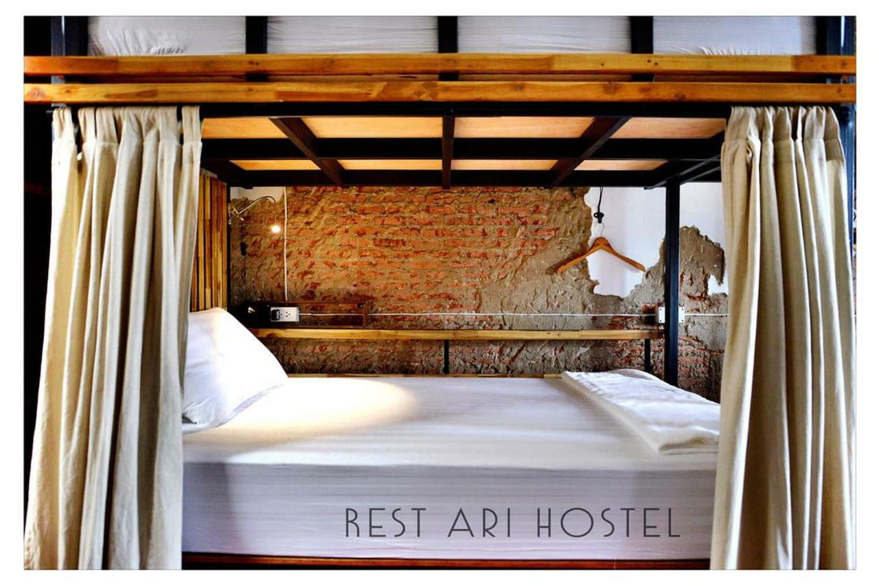 Rest Ari Boutique Hostel Bangkok Exterior photo