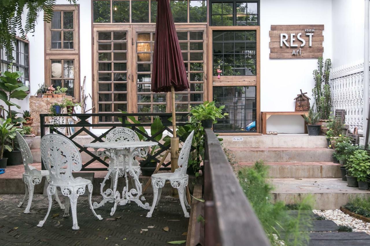 Rest Ari Boutique Hostel Bangkok Exterior photo