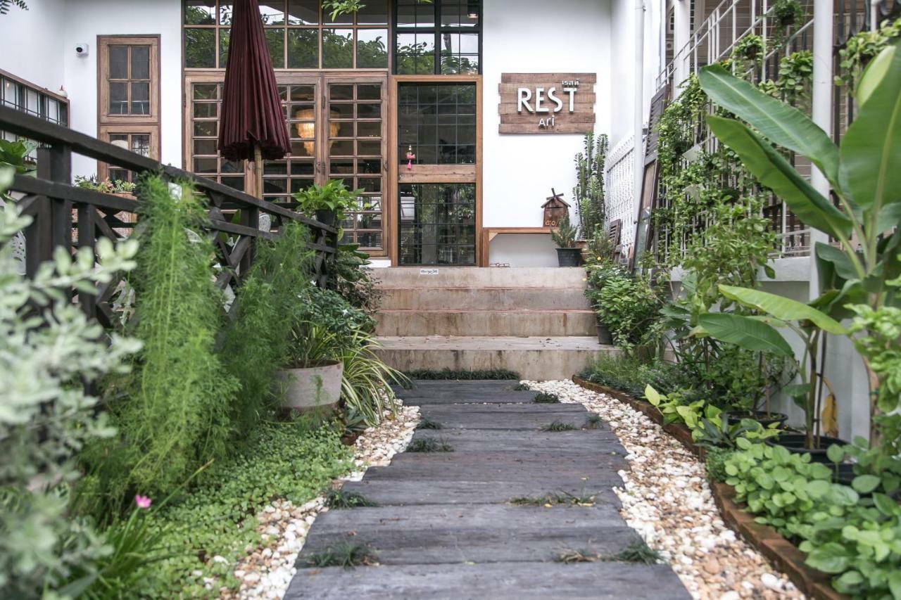 Rest Ari Boutique Hostel Bangkok Exterior photo