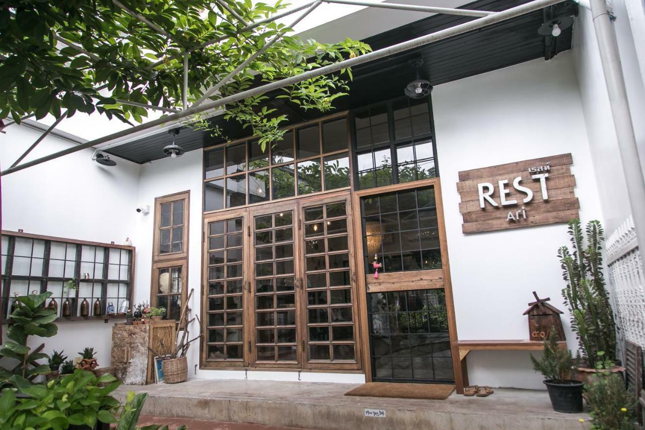 Rest Ari Boutique Hostel Bangkok Exterior photo