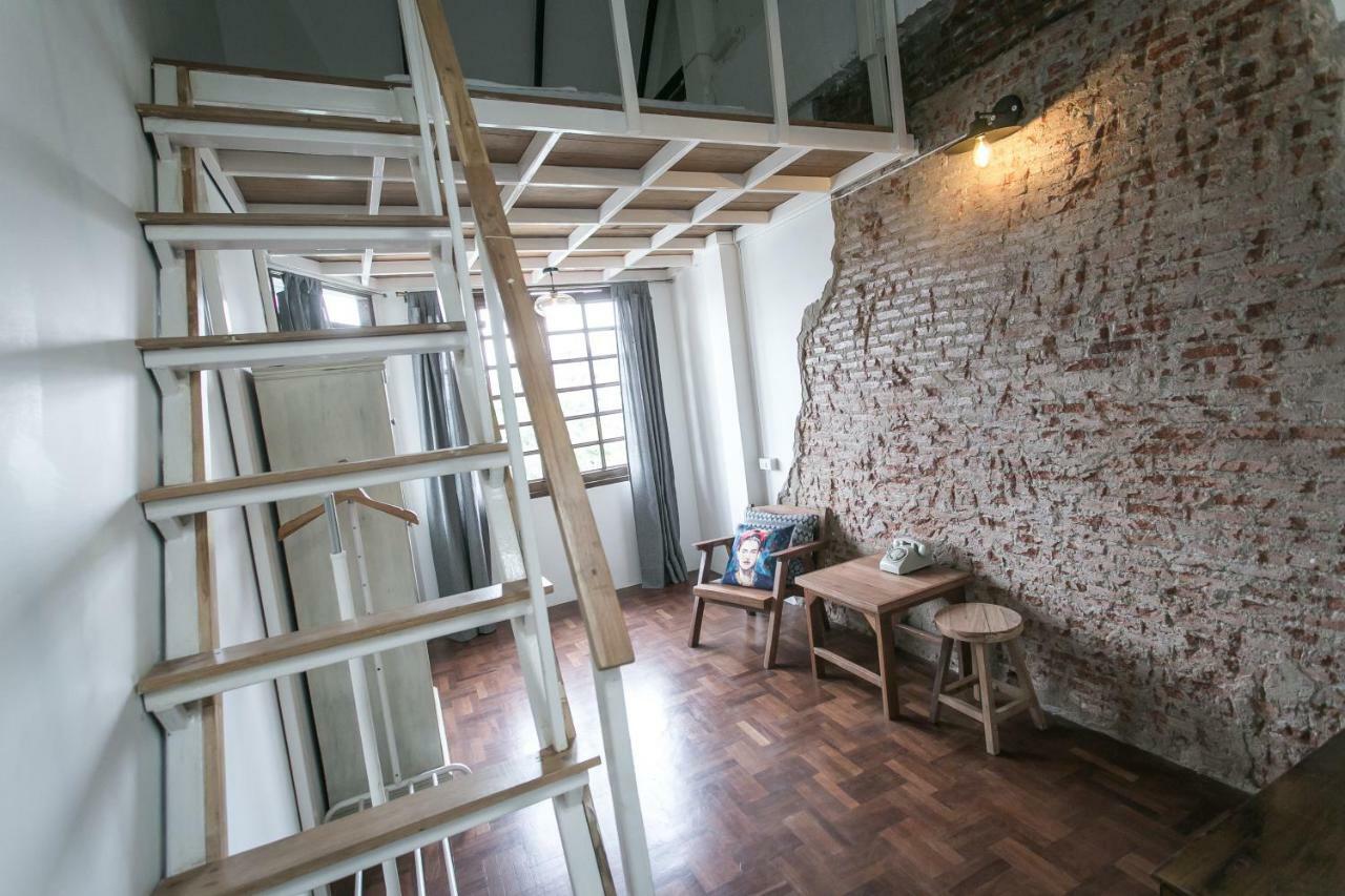 Rest Ari Boutique Hostel Bangkok Exterior photo